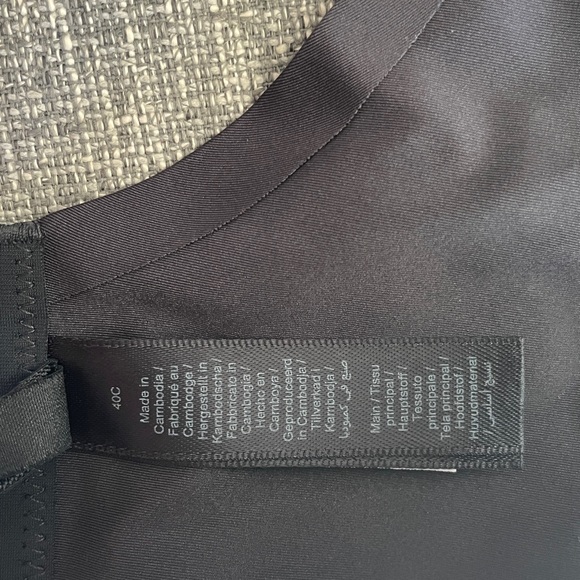 SKIMS Smooth Black Bra 40C - Picture 3 of 5